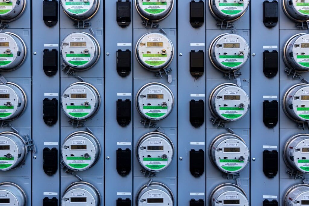 Benefits of IoT Smart Meters: Simplifying Energy Management