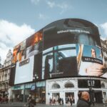 How to Choose the Right Signage Solution: Your Complete IoT Connectivity Guide